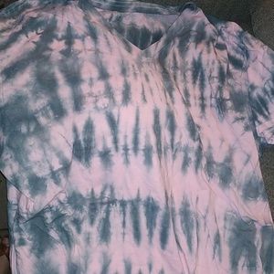 Grey/pink tye-dye shirt